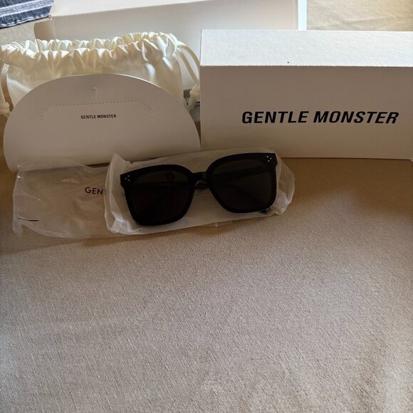 Gentle Monster Sunglasses - Picture 1 of 4
